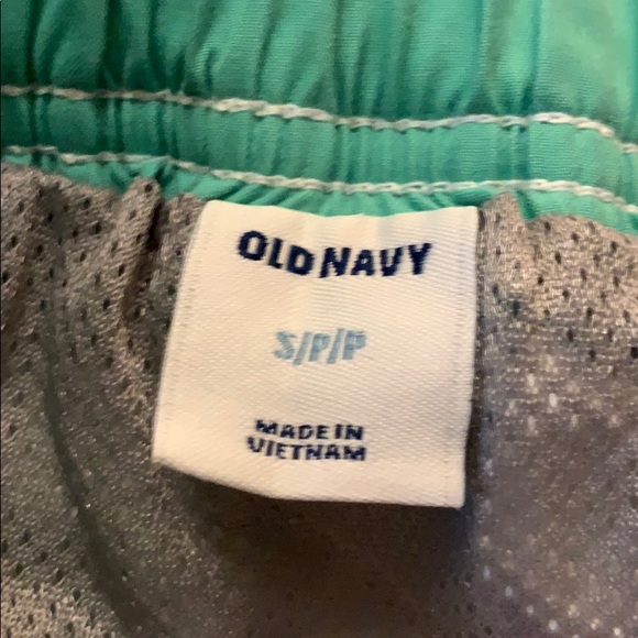 Men’s Old Navy Swim Trunks - Picture 3 of 4